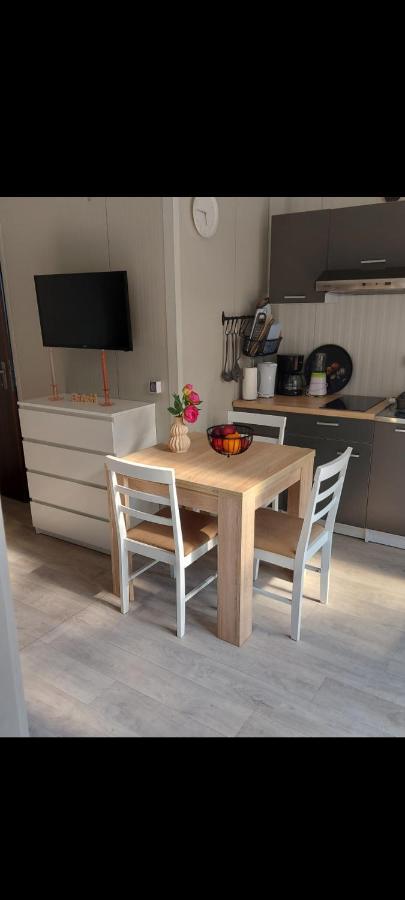 Mobile Home Luna Senj  Extérieur photo